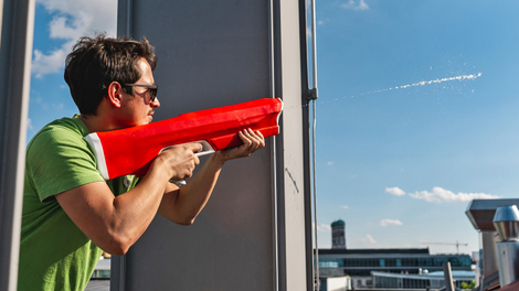 Illustration for article titled Now There's a Water Gun That Shoots Liquid Bullets and Refills Itself